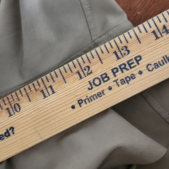 Abercrombie & Fitch YPB motionTEK Lined Flyaway Short, Beige Gray, Size XS - Picture 8 of 9